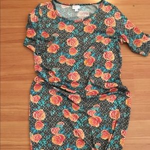 For a fitting size Large Dress